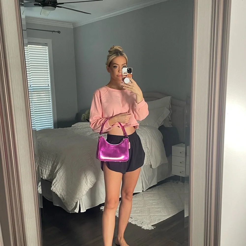 8 Other Reasons It Girl Shoulder Bag in Metallic Pink - Picture 14 of 15